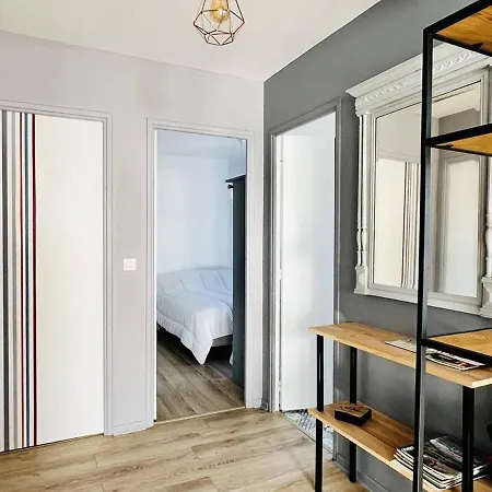 Confortable T2 A Avec Parking Et Fibre, 2 Couchages - Fr-1-495-108 Apartment